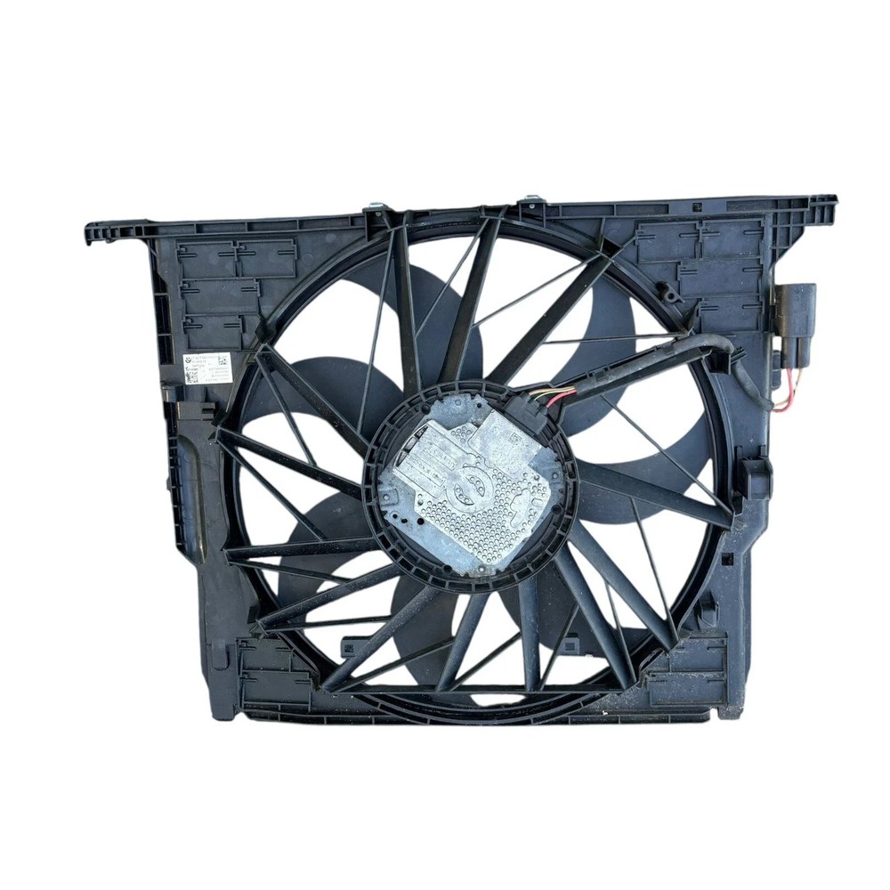 09-17 BMW 528i 650i xDrive 750Li Engine Motor Cooling Radiator Fan Shroud OEM