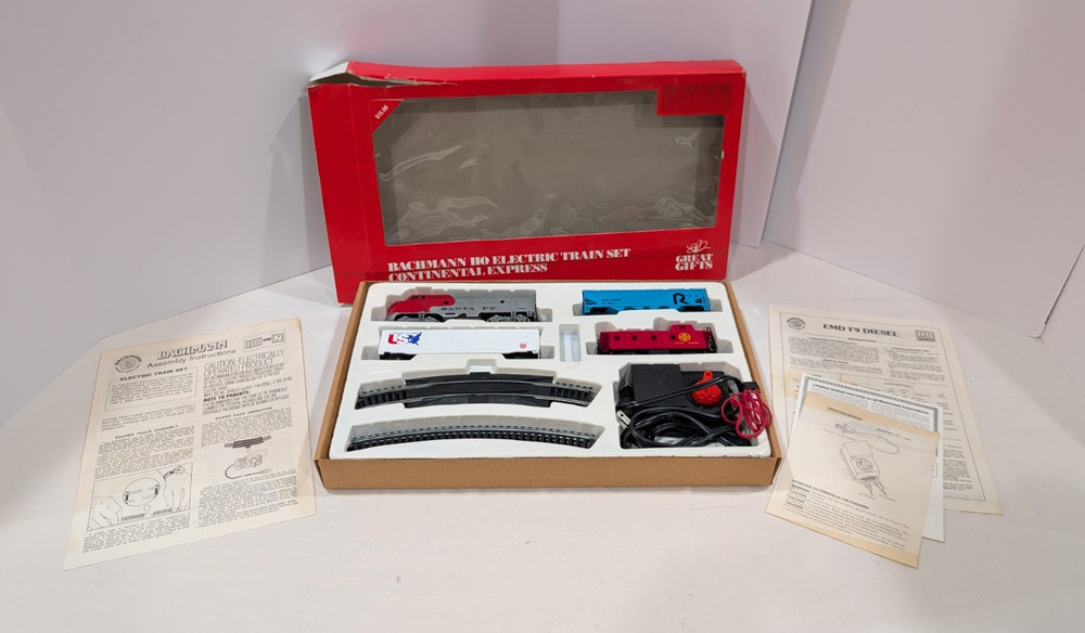 Vtg Bachmann HO Continental Express Electric Model Train Set Track + Power Pack