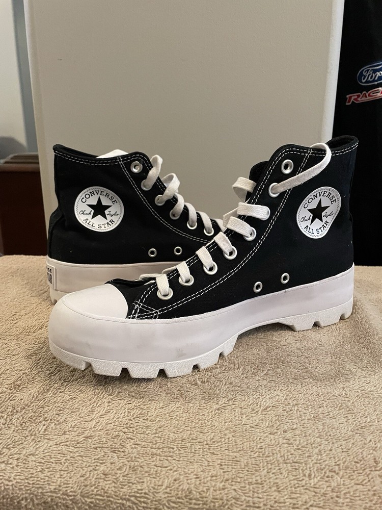 Chuck Taylor Black Converse 9.5