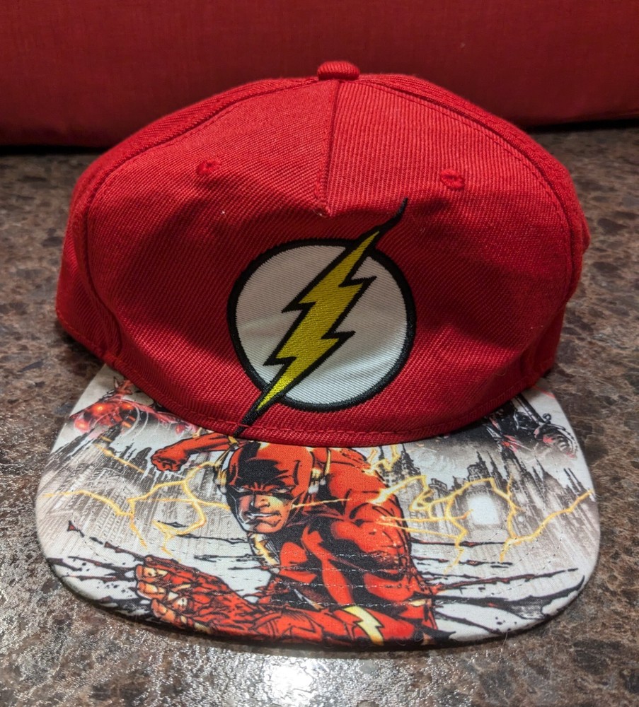 DC Comics THE FLASH Logo And Speedster Brim Snapback Youth Cap