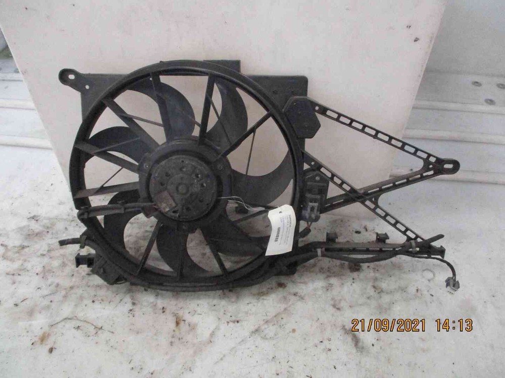 Opel ZAFIRA A 24431828 cooling fan