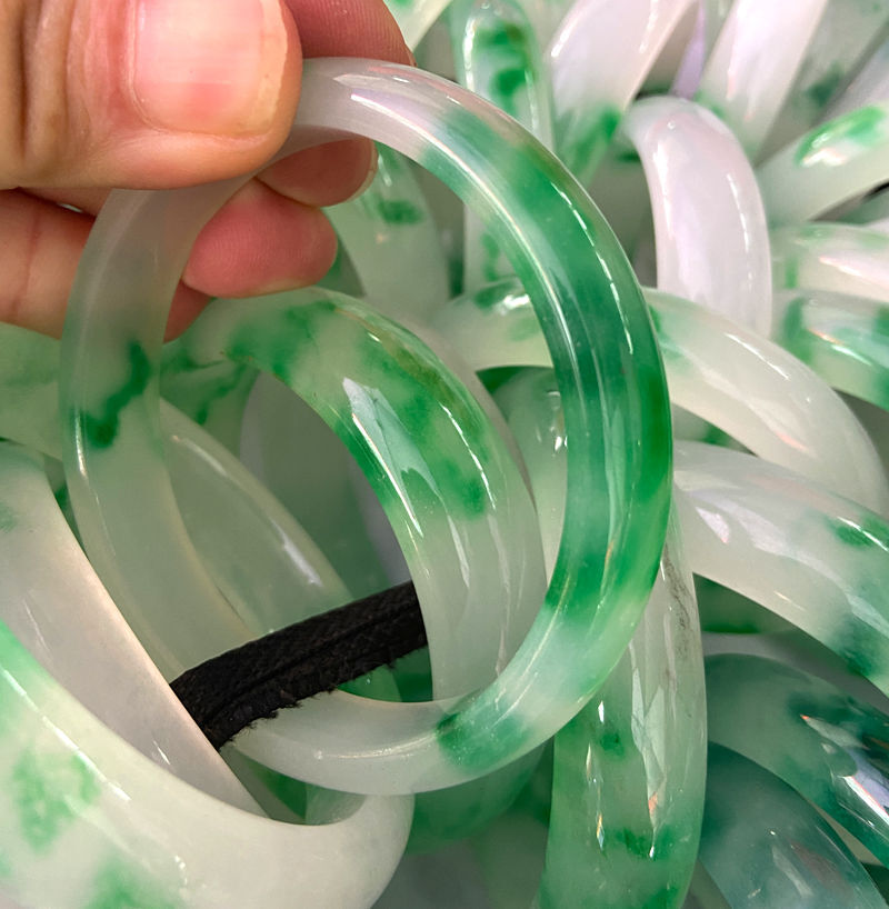 Natural White Floating Flowers Green Jadeite Bangle Bracelet 53-66mm