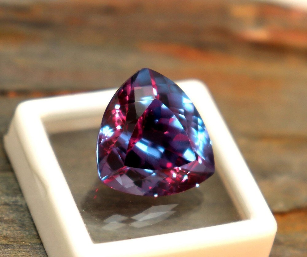 Alexandrite 9.20 Ct Color Changing Natural Trillion Cut Loose Gemstone Certified