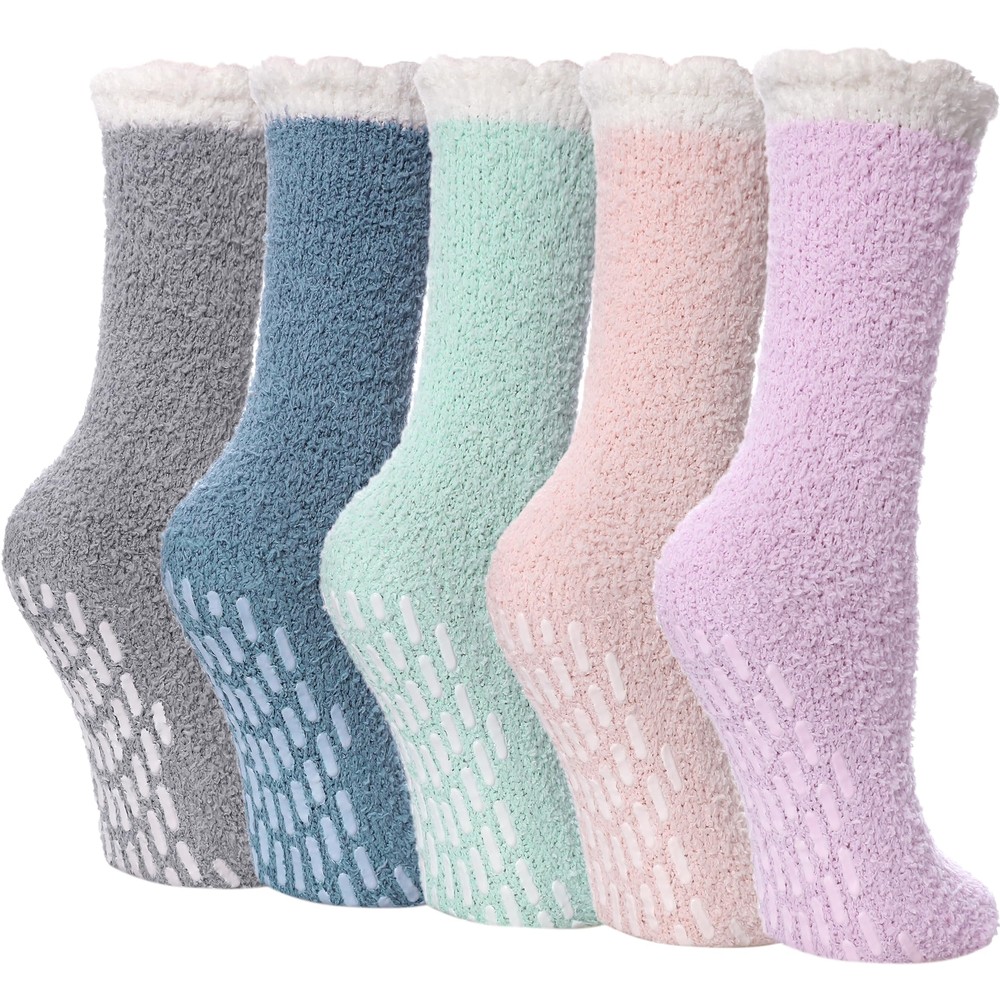 Non Slip Fuzzy Socks for Women Cozy Hospital Socks Soft Fluffy with Grips Soc...