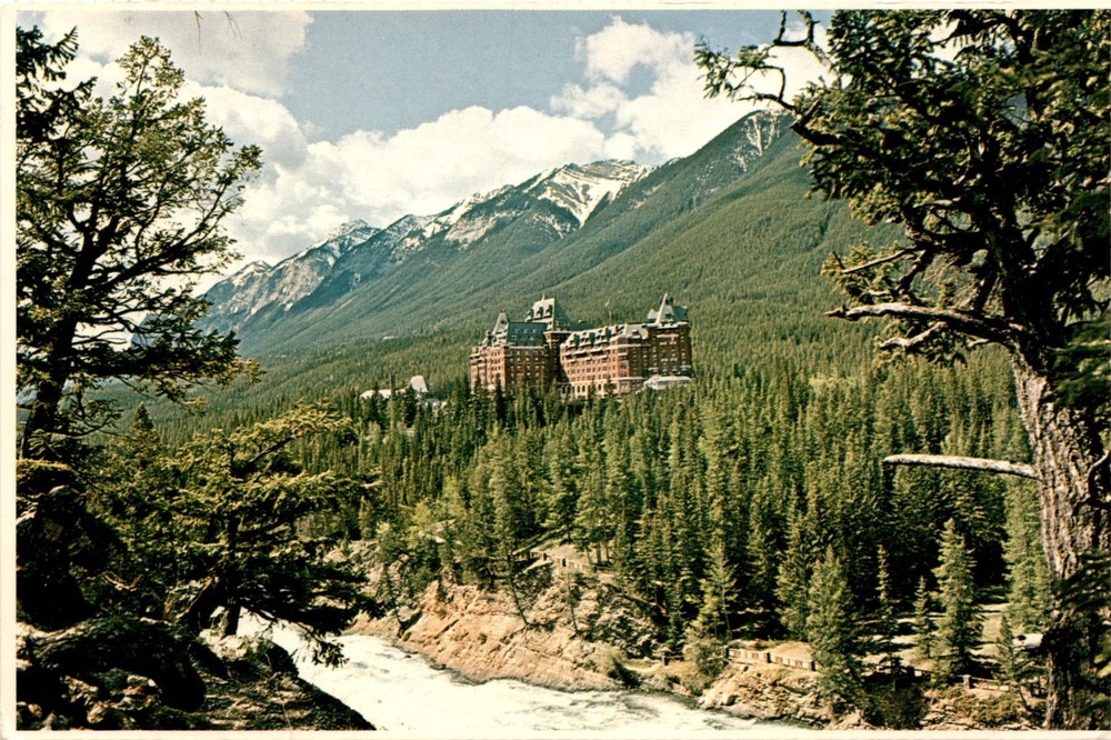 CANADIAN ROCKIES, BANFF SPRINGS HOTEL, Bow River, Sulphur Postcard