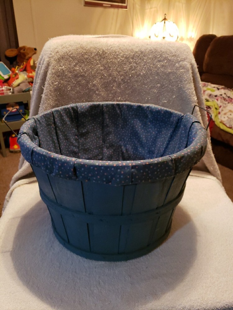 wood  slat  Bushel basket With Cloth Insert Blue With Side Handles