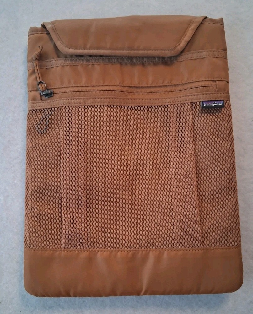 Patagonia Refugio Padded Laptop  sleeve 13