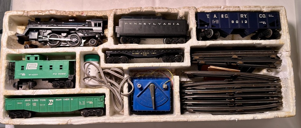 Vintage Lionel Electric Train Starter Set Engine Not Working !