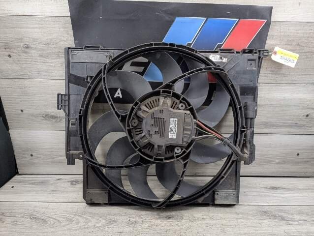 12-16 OEM BMW F22 F23 F30 F32 F33 F36 F87 M2 Radiator Cooling Fan Shroud 850W