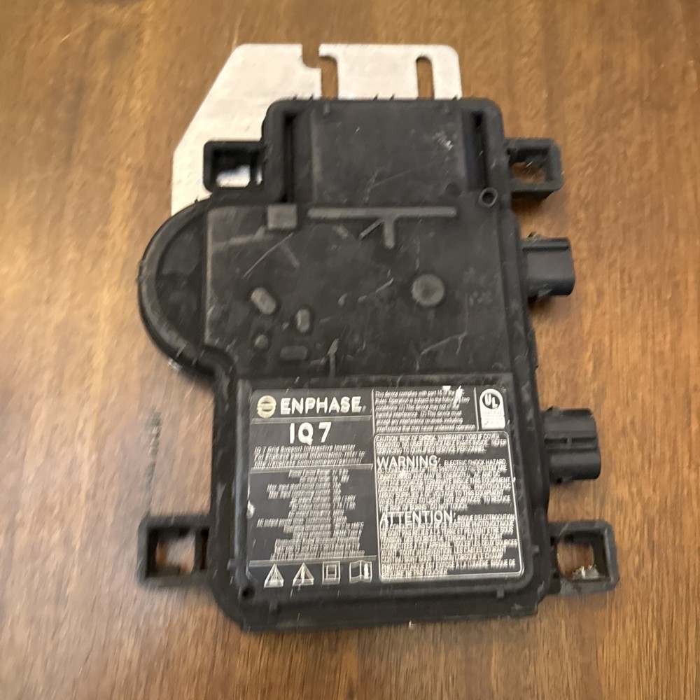 Enphase IQ7 Grid Tie Microinverter