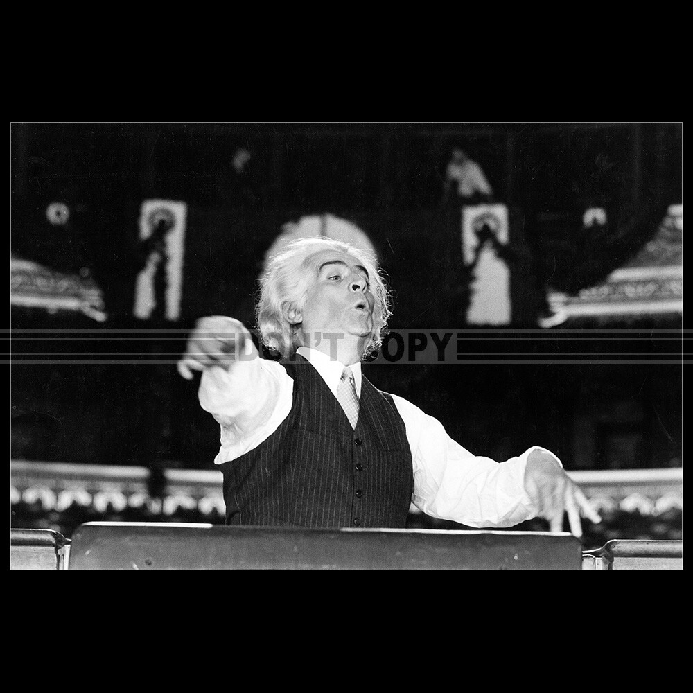 Photo F.004927 LOUIS DE FUNÈS (LA GRANDE VADROUILLE) 1966