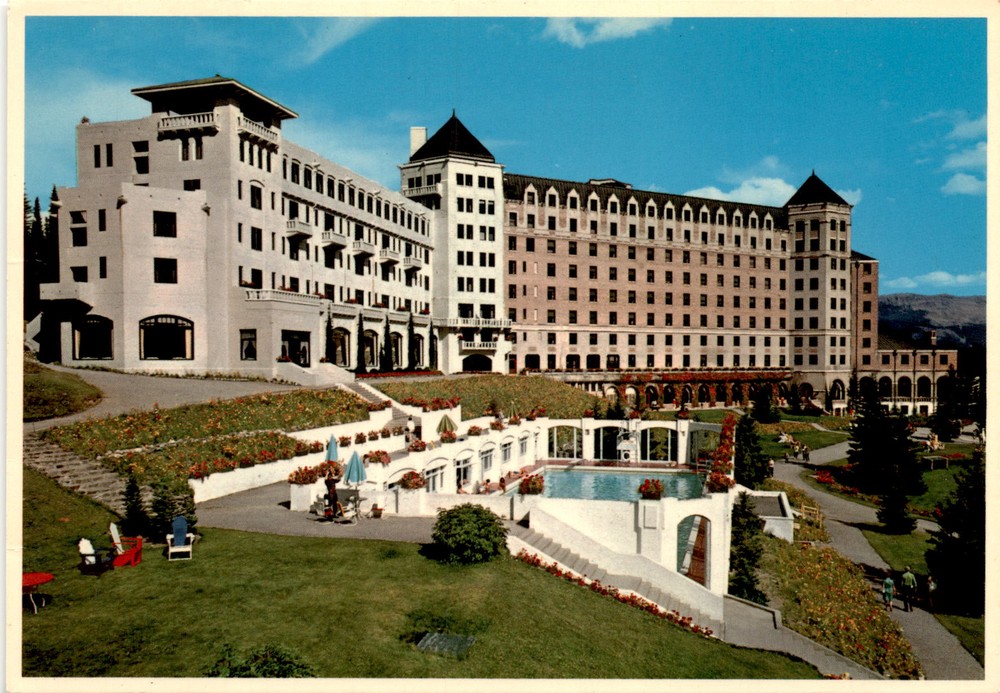 Chateau Lake Louise, Pacific Railway hotel, Canadian Rockies, Banff Postcard