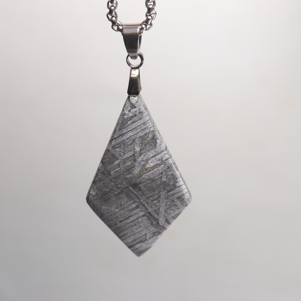 Meteorite pendant,Natural Muonionalusta meteorite rhombus Necklace pendant