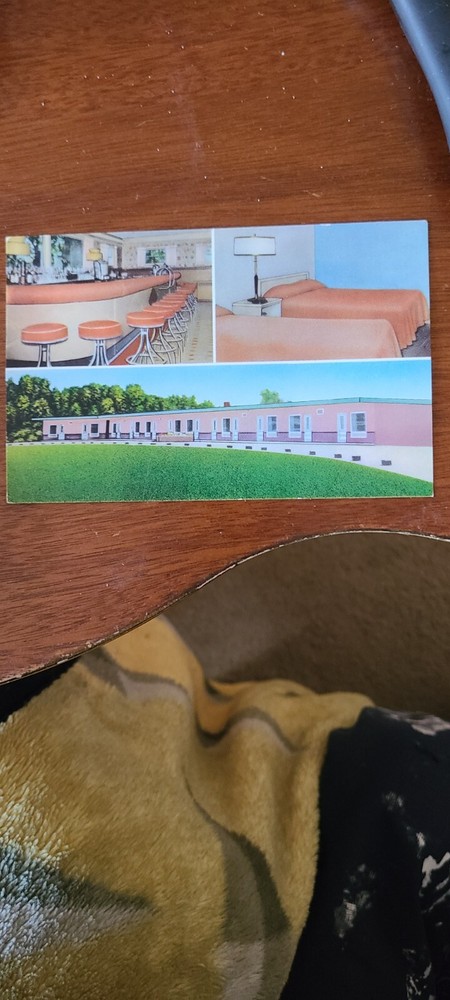 Marinette Wisconsin~Red 'N Ed's Supper Club & Motel~Interior~Roadside~1950s Pc