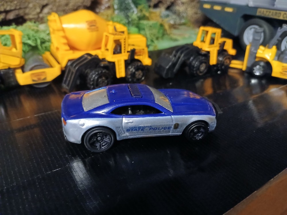 Virginia state Police Car Matchbox size Trooper 1/64 hot wheels size