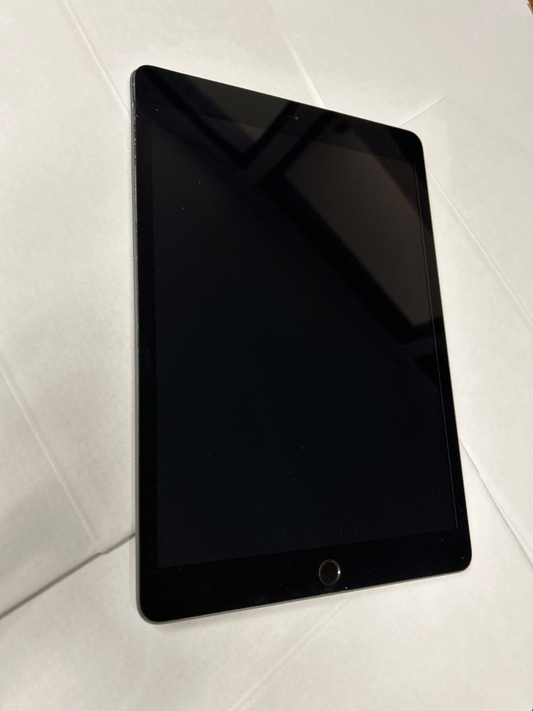 Apple iPad (8th Generation) A2430 32 GB, Wi-Fi + 4G, 10.2 in - Space Gray