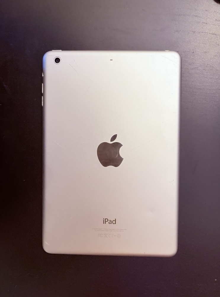 Apple iPad mini 2 A1489 32 GB, Wi-Fi, 7.9 in - Silver/White