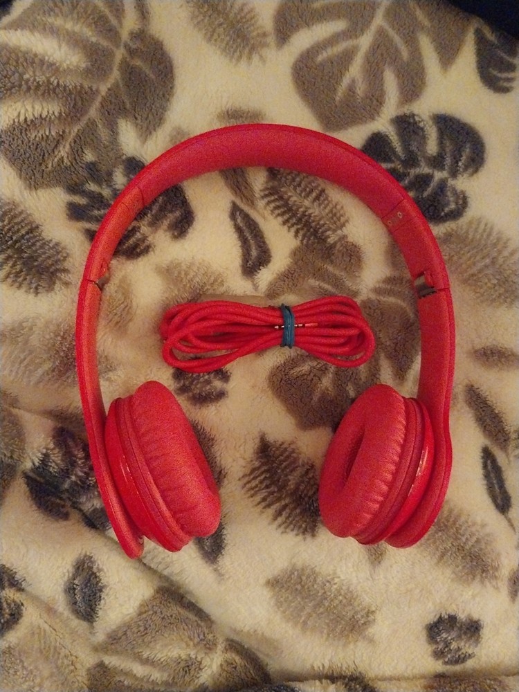 Beats by Dr Dre Headphones with Cord +Mic