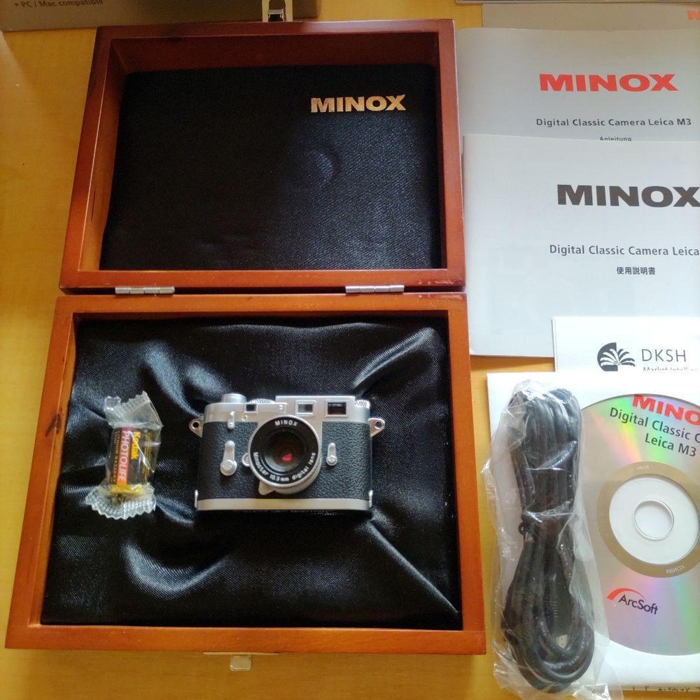 Compact Leica M3 Digital Camera Replica by Extreme Minox