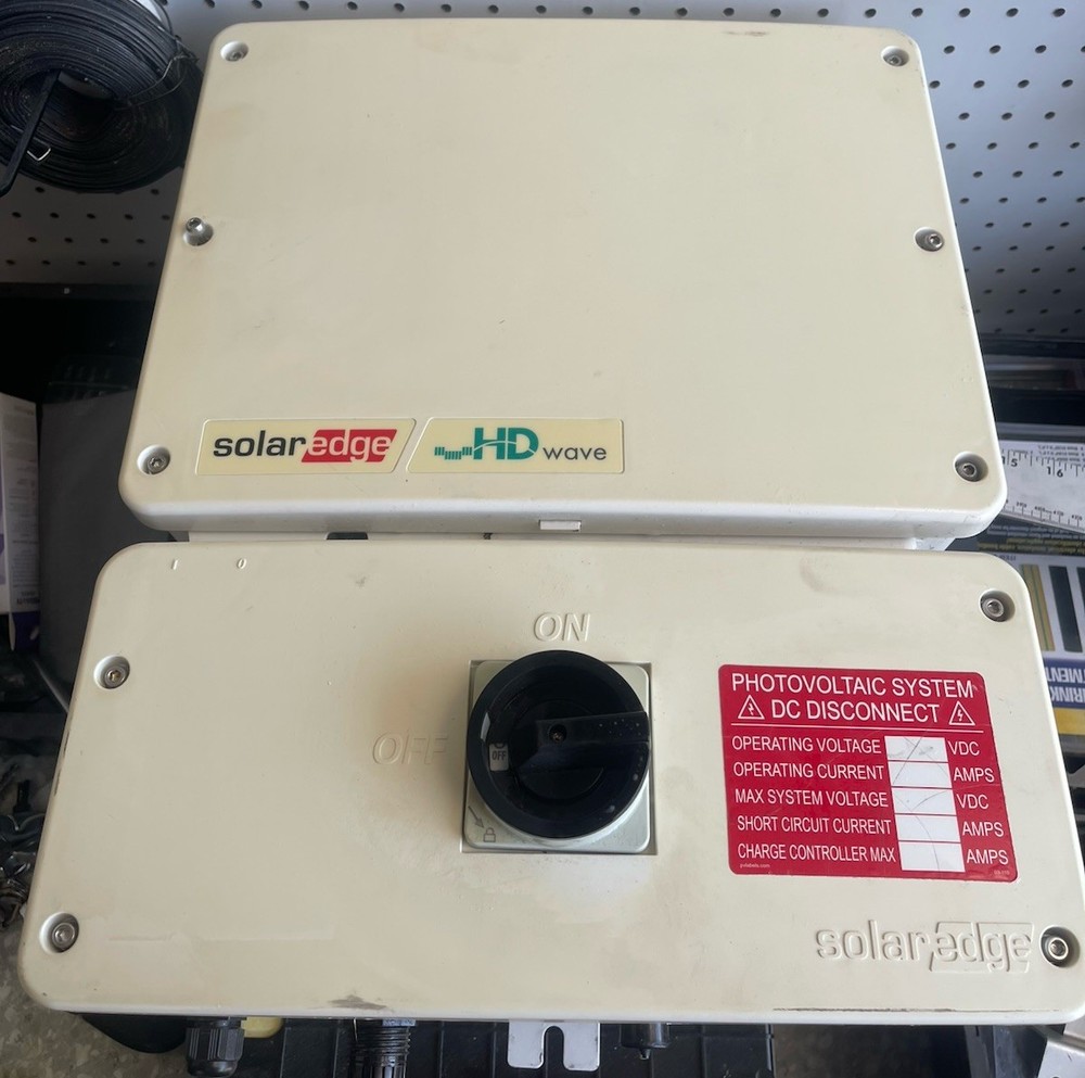 SolarEdge 240V Single Face Inverter with HD-Wave Technology (SE7600H-US)