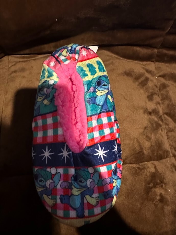 Disney  Stitch Christmas Fuzzy Babba Slipper Socks 1 Pair Womens 7 - 9 1/2