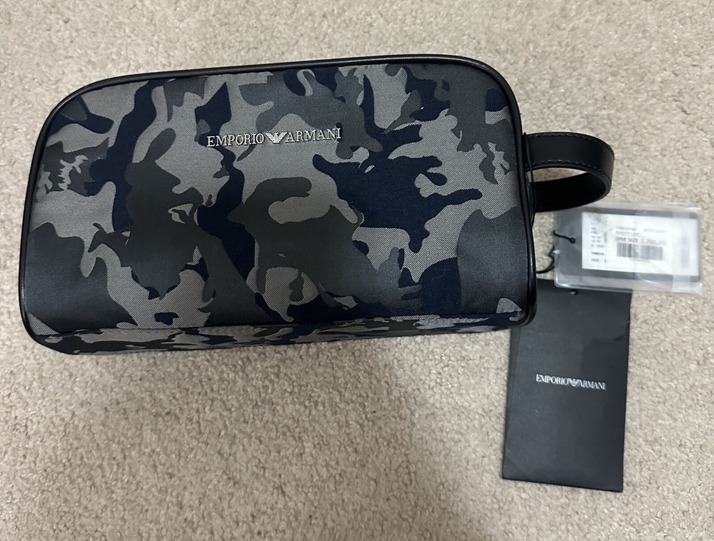 Emporio Armani beauty case Navy !