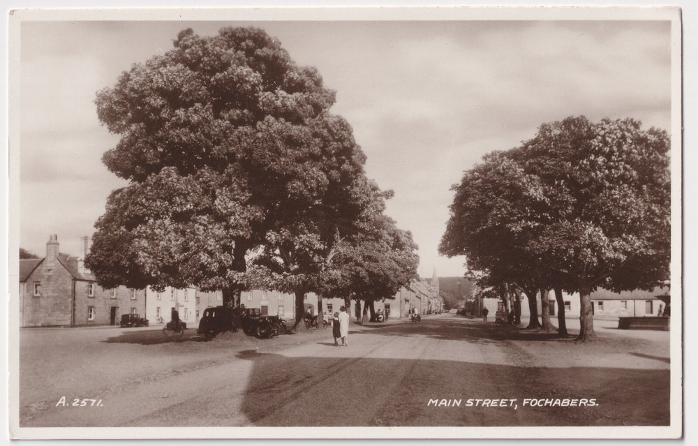 UK SCOTLAND FOCHABERS MORAY MAIN STREET REAL PHOTO CIRCA 1940.