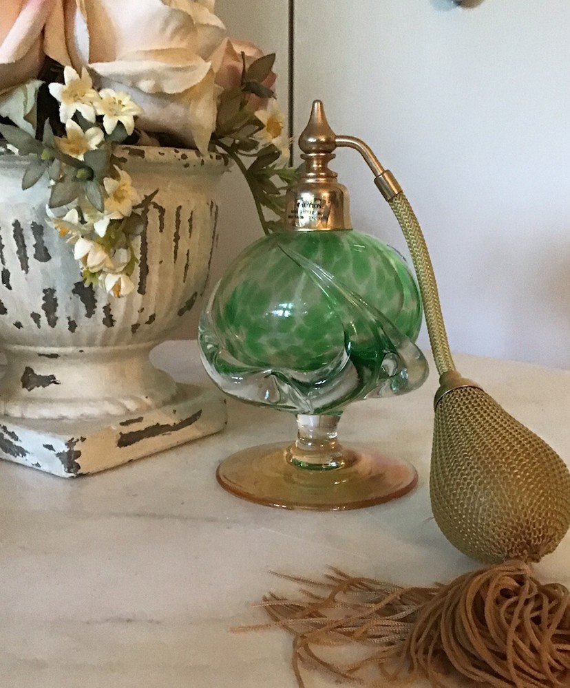 Green Murano Glass Perfume Atomizer with Crystal Rigaree Detail-image