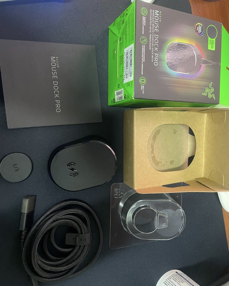 Razer Mouse Dock Pro for Basilisk V3 Pro and Naga V2 Pro RZ81-01990100-B3M